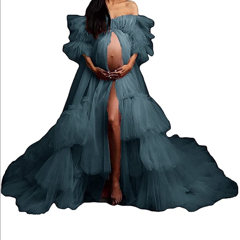 Maternity gown